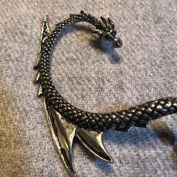 Alchemy Gothic the Dragons Lure Ear Wrap - Picture 4 of 6